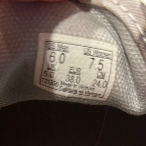 Vans, ASPCA 50th Anniversary Dog/Cat Print, Sz 7.5, EUC - Picture 7 of 7